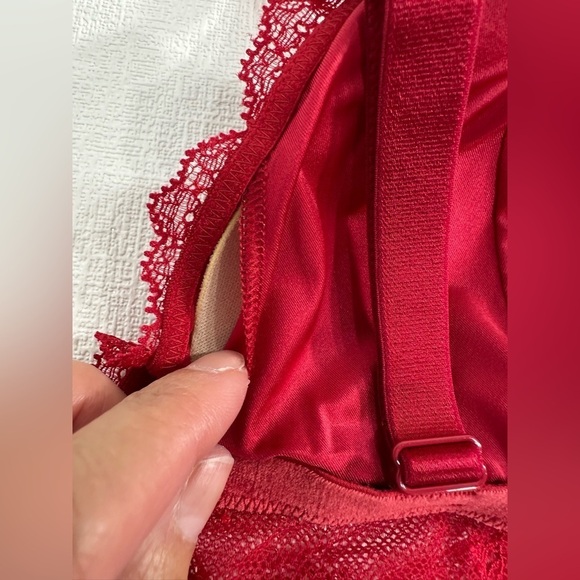 Victoria’s Secret lace red bralette size M - Picture 5 of 10